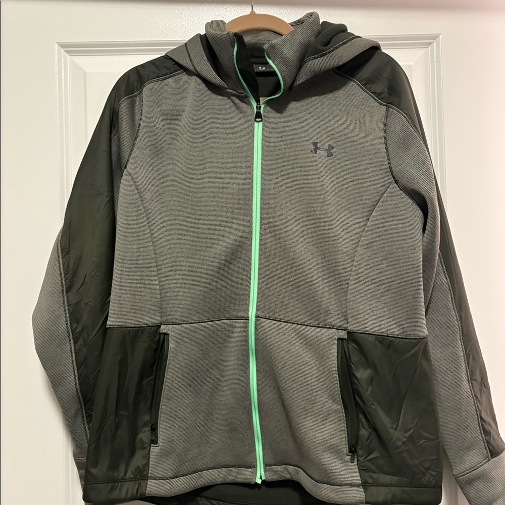Under Armour Large Jacket